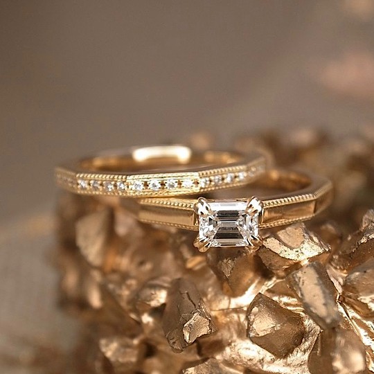 オレッキオ正規取扱店ブローチでオシャレさんに人気なアンティーク調の婚約指輪、結婚指輪