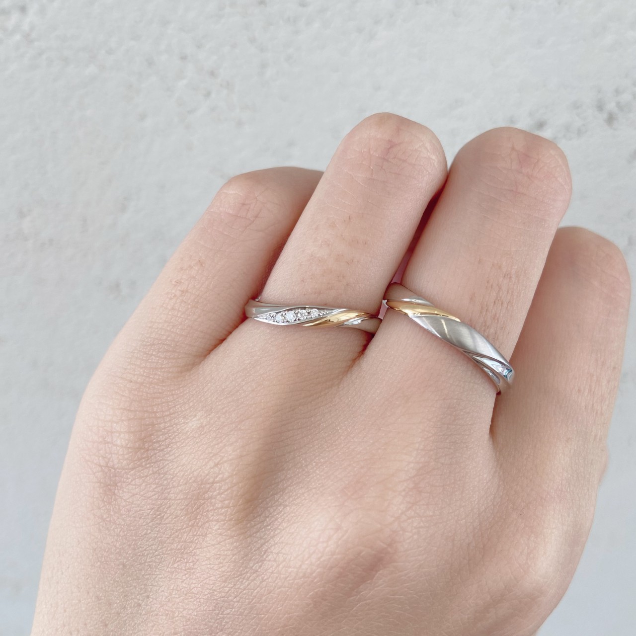 美女と野獣の限定デザイン結婚指輪がかわいい