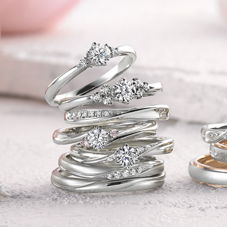シンプルでかわいいプチマリエ婚約指輪が人気