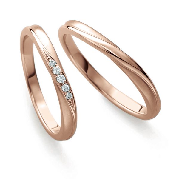 ショコラピンクゴールドがかわいいプリマリエの結婚指輪が人気