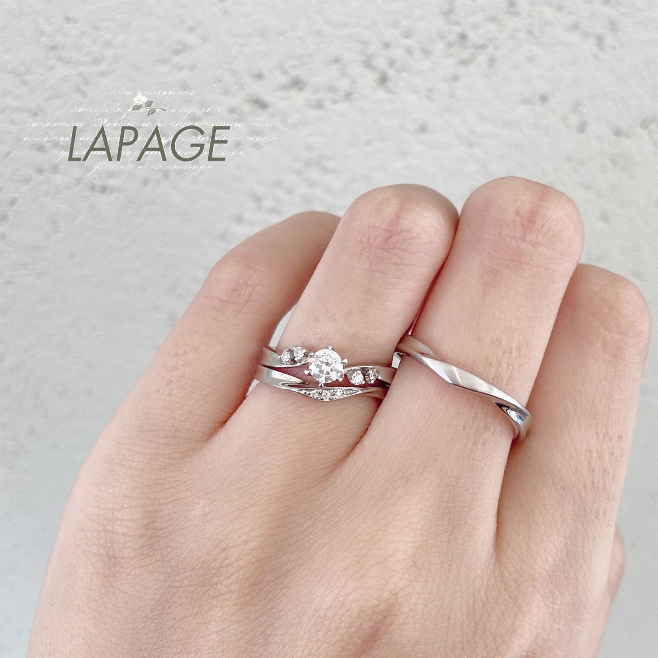 お花をモチーフにしたかわいい婚約指輪「LAPAGE」”スイートピー”