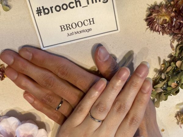 新潟ブローチで人気のメレダイヤモンドがかわいいつけやすいシンプルなデザインの結婚指輪はブリーズドゥメール
