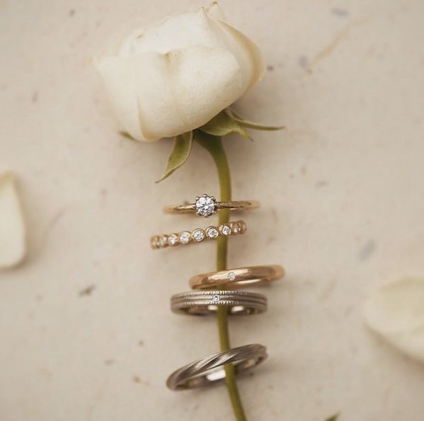 新潟ブローチでハンドメイドのアンティーク調と和のオシャレなプロポーズリングYUKA HOJO