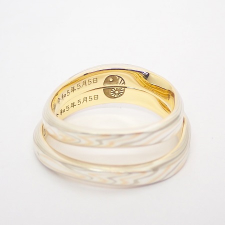 内側の刻印にもこだわれるもくめがねやの結婚指輪が人気！