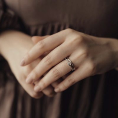 新潟初上陸のおしゃれ結婚指輪「YUKA HOJO]のウェーブラインのシンプルな結婚指輪