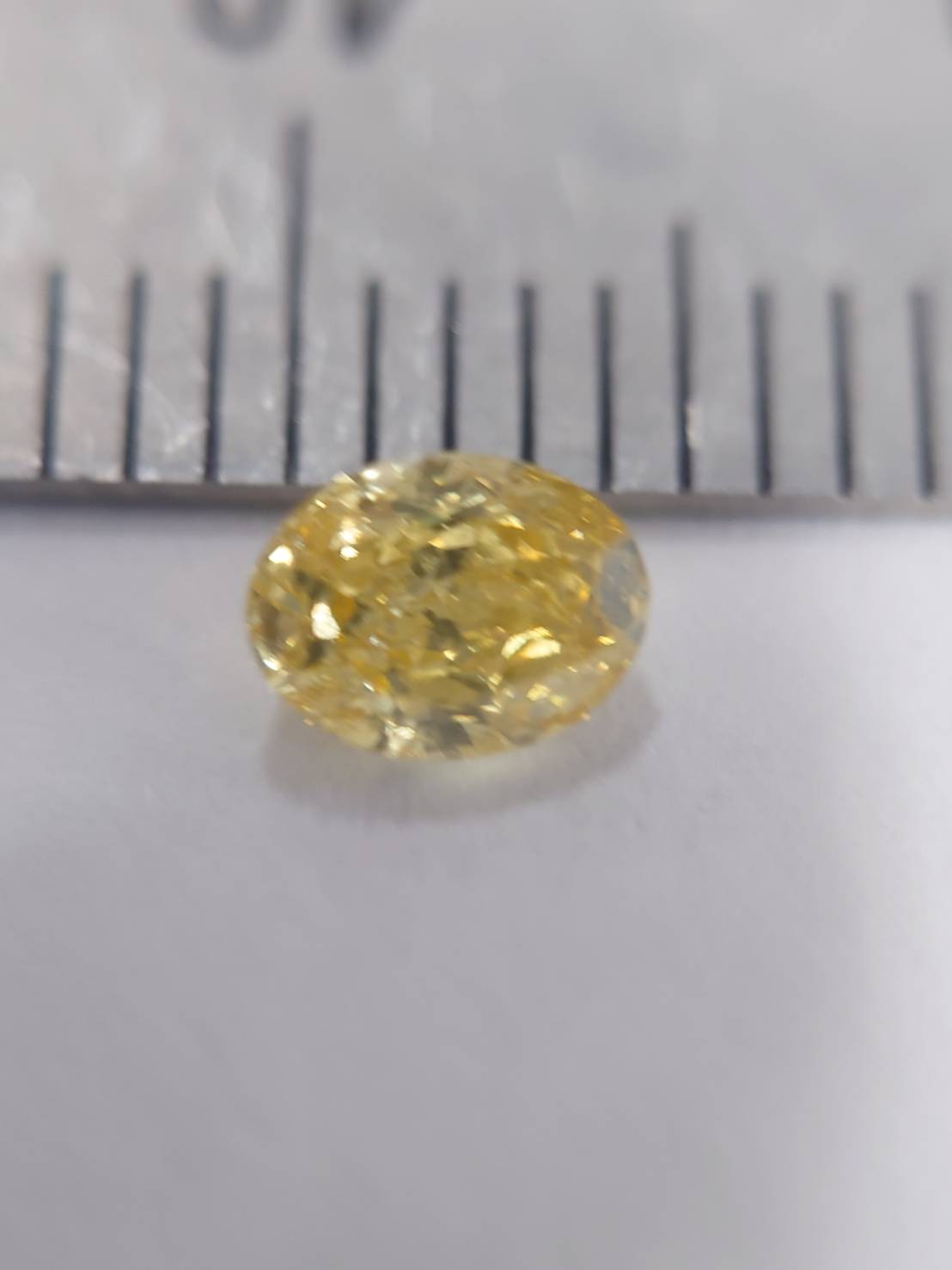 世界に一つの輝きイエローダイヤモンド