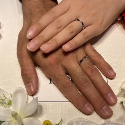 新潟カップルが選んだのは人気ブランドにわかの着け心地の良いシンプルな結婚指輪