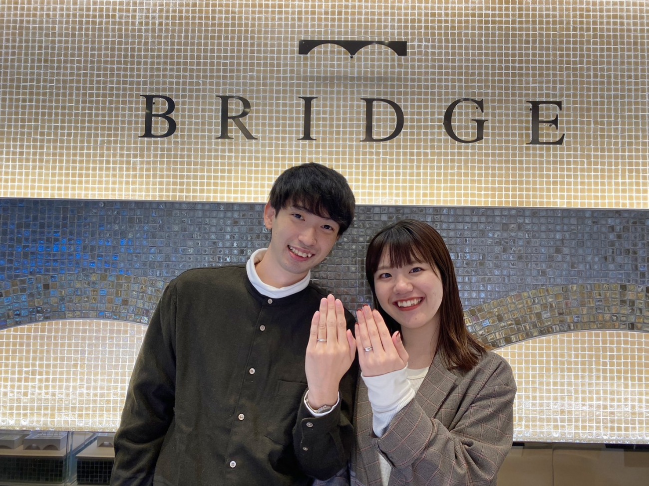 シンプルな結婚指輪をお探しのおふたりが選んだBRIDGE-幸せなカタチ‐