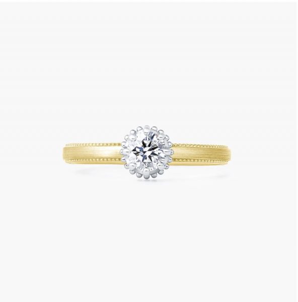 LUCIE人気なクラシックデザインの婚約指輪