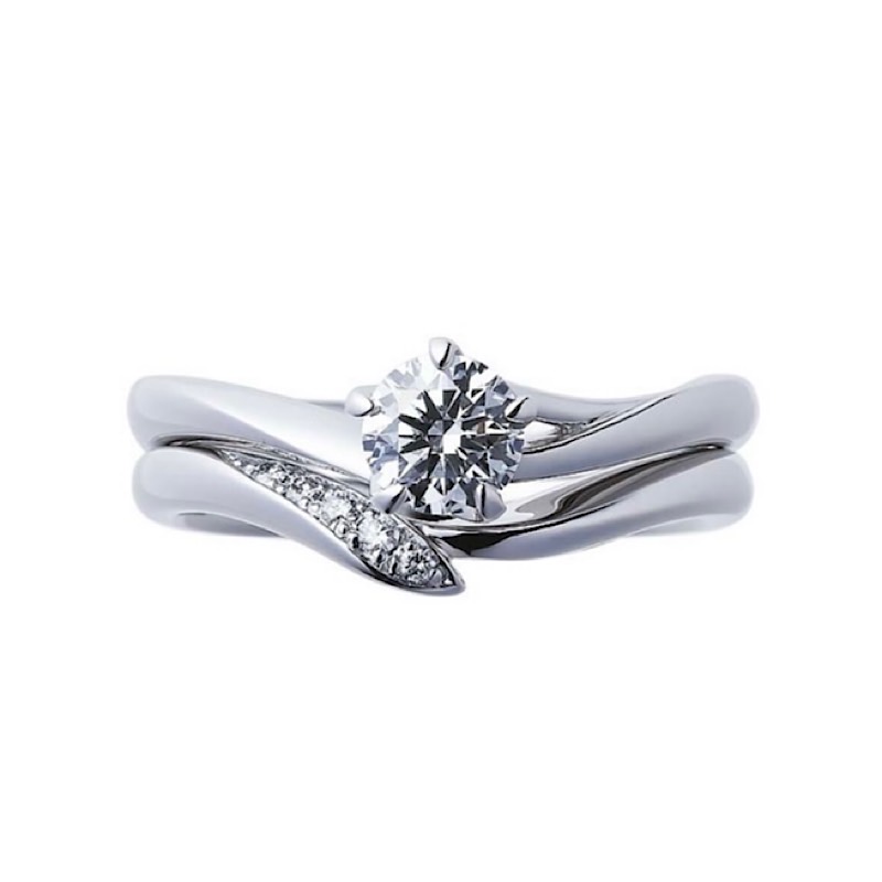 俄の婚約指輪と結婚指輪