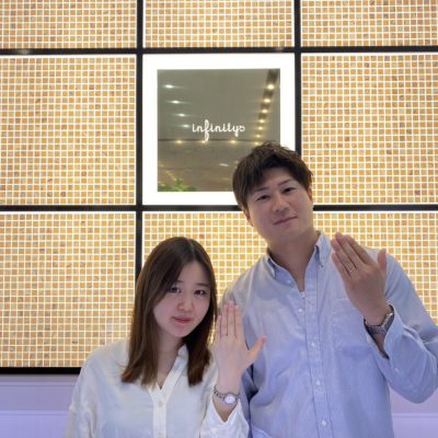 ふたりの好みで選んだ素材でお作りになった結婚指輪はインフィニティラブのジュピター