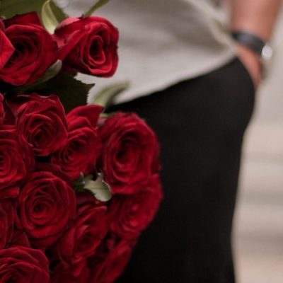 花束と婚約指輪で完璧なpropose