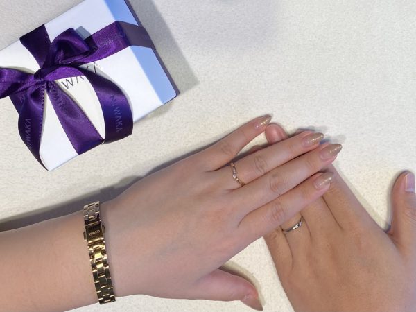 俄の初桜のコンセプトがお気に入り!指がスッキリ見えるピンクゴールドの結婚指輪