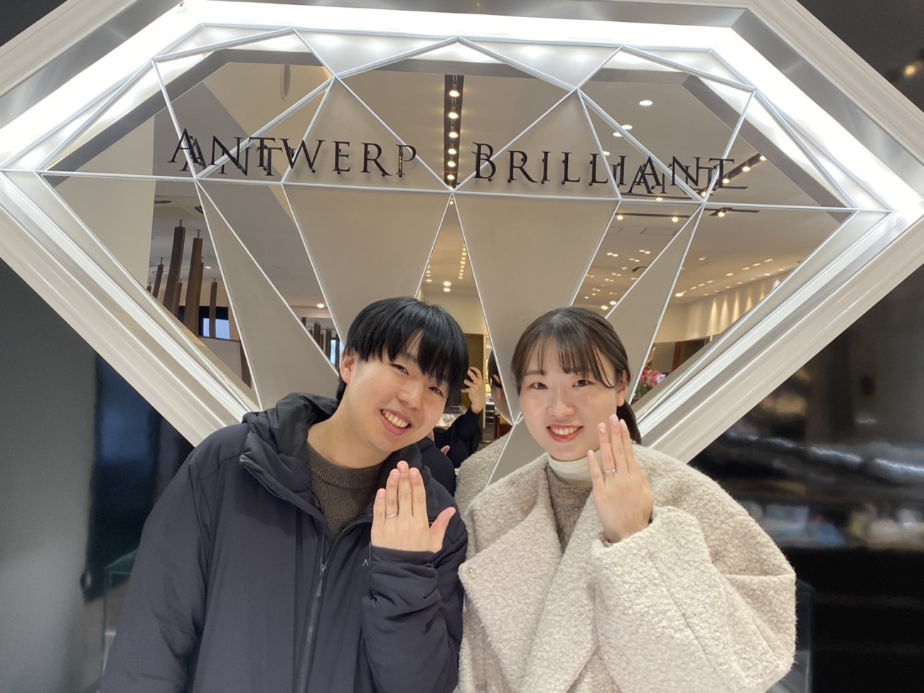 学生時代からのご縁を星に重ねて|ANTWERP BRILLIANTで叶えたM様&Y様の婚約指輪と結婚指輪