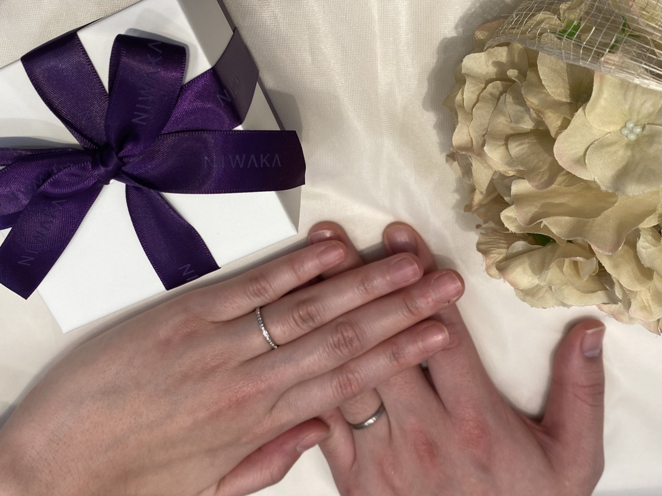 出会った頃の気持ちをいつまでも。NIWAKA「初桜」を選ばれたおふたりの結婚指輪ストーリー