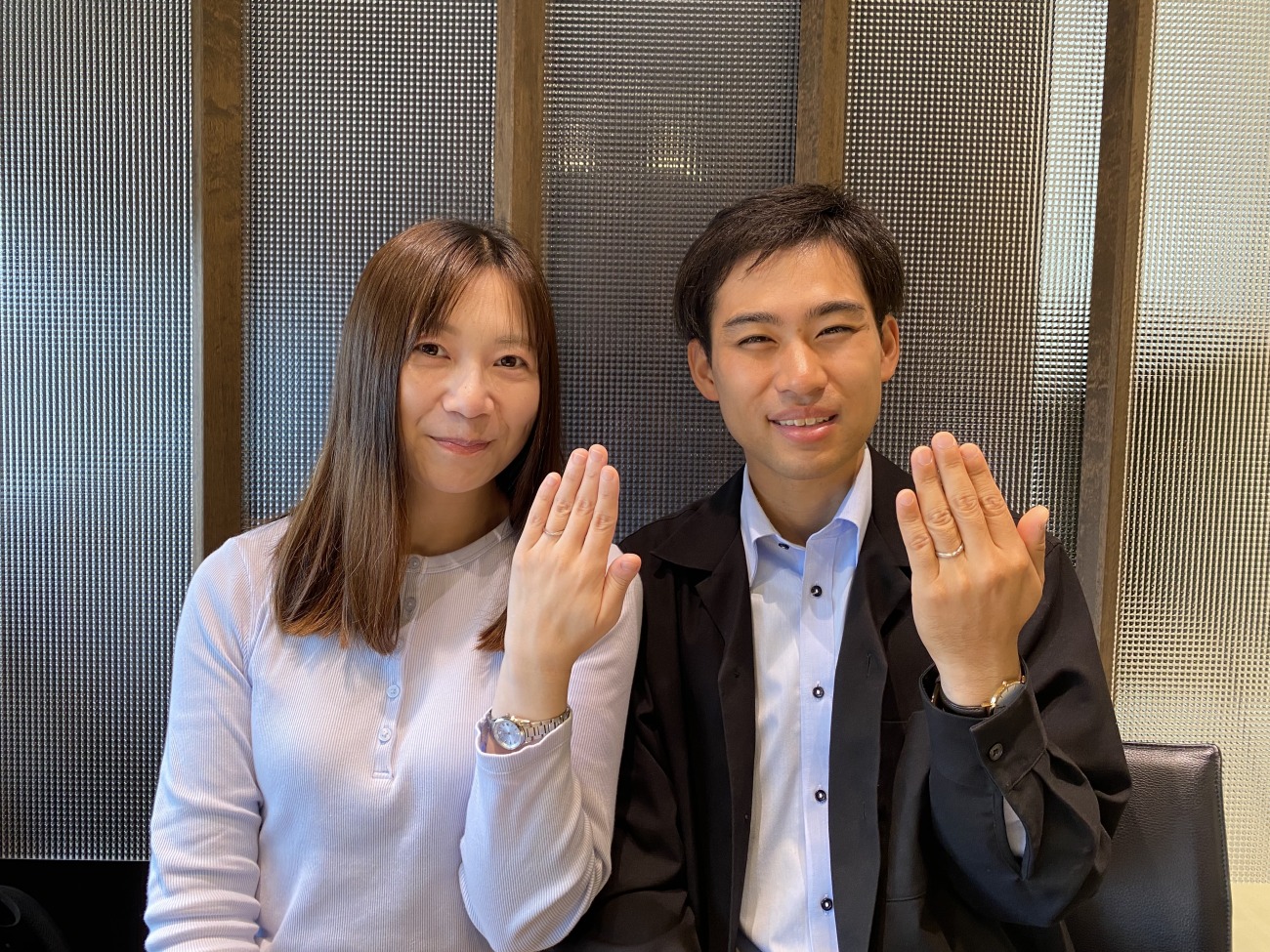 こだわりを詰め込んだ世界にひとつの指輪 杢目金屋「木目つむぎ」とさくらダイヤモンドを選ばれたおふたり